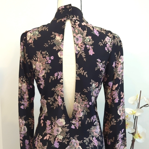 ✨HP✨Flynn Skye Floral Cut Out Mini Dress - Size M - Picture 8 of 12